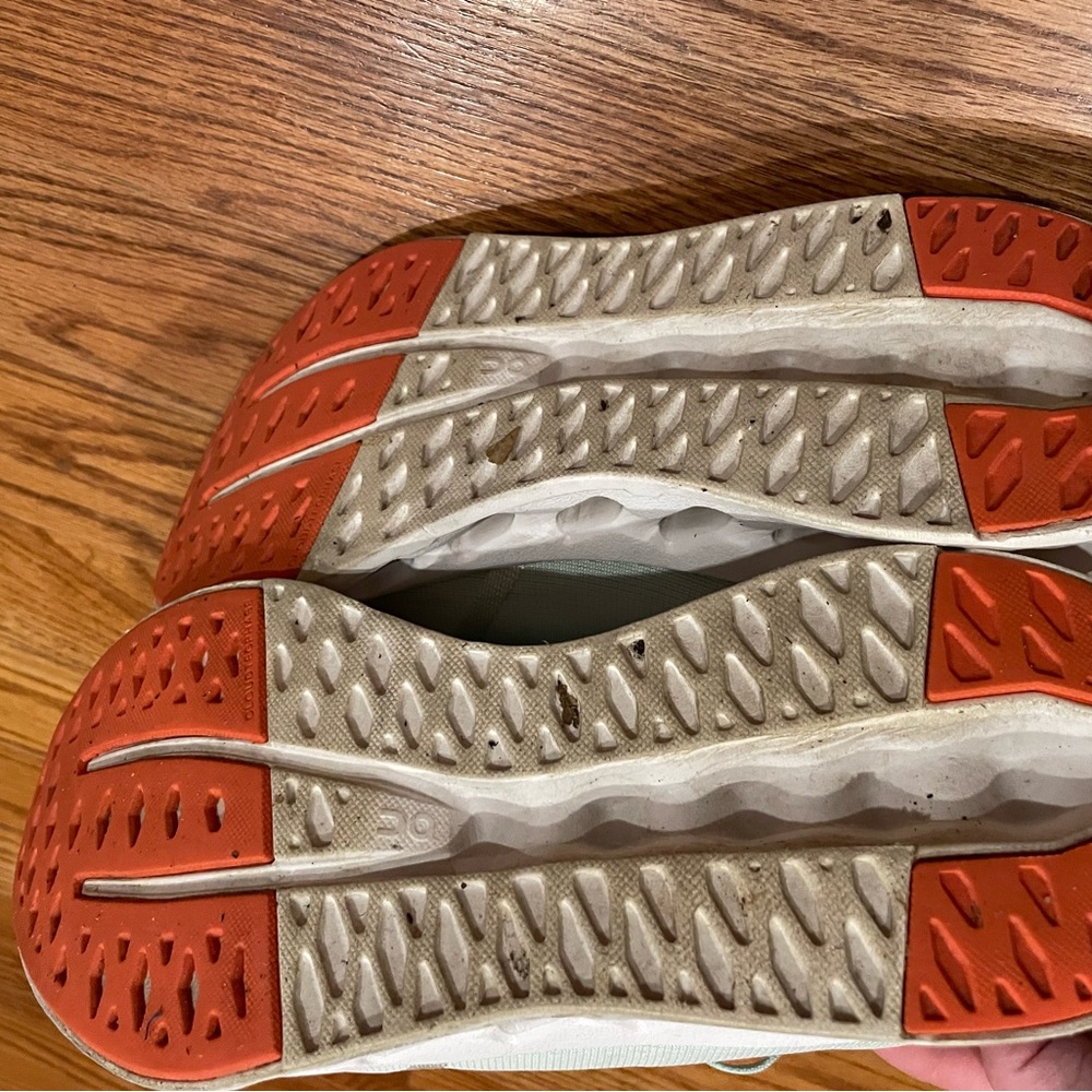 On Running Men’s Cloudsurfer size 10 - Picture 7 of 7
